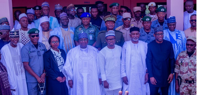 Nigeria-Benin-trade-talks-1