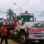 Fan celebrate Rangers victory in Enugu