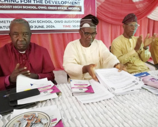 L-R- Dr. Egbetakin, Osuporu (middle) and Thomas (right)