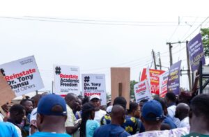 Lagos-residents-on-LASU-reinstatement