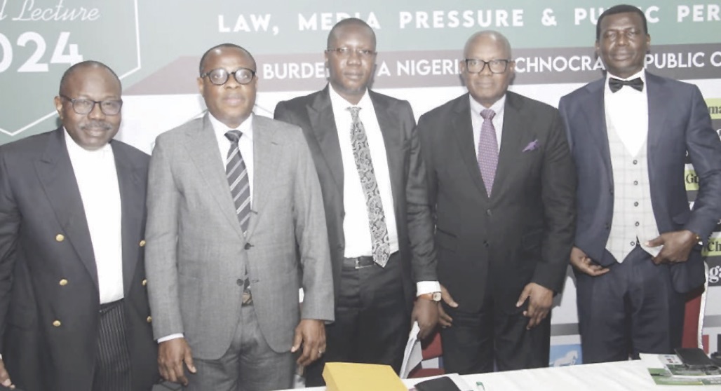 R-L- Banire, Olatunji, Soyele, Etomi and Adegboruwa