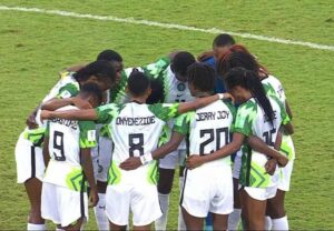 falconets-2022-huddle