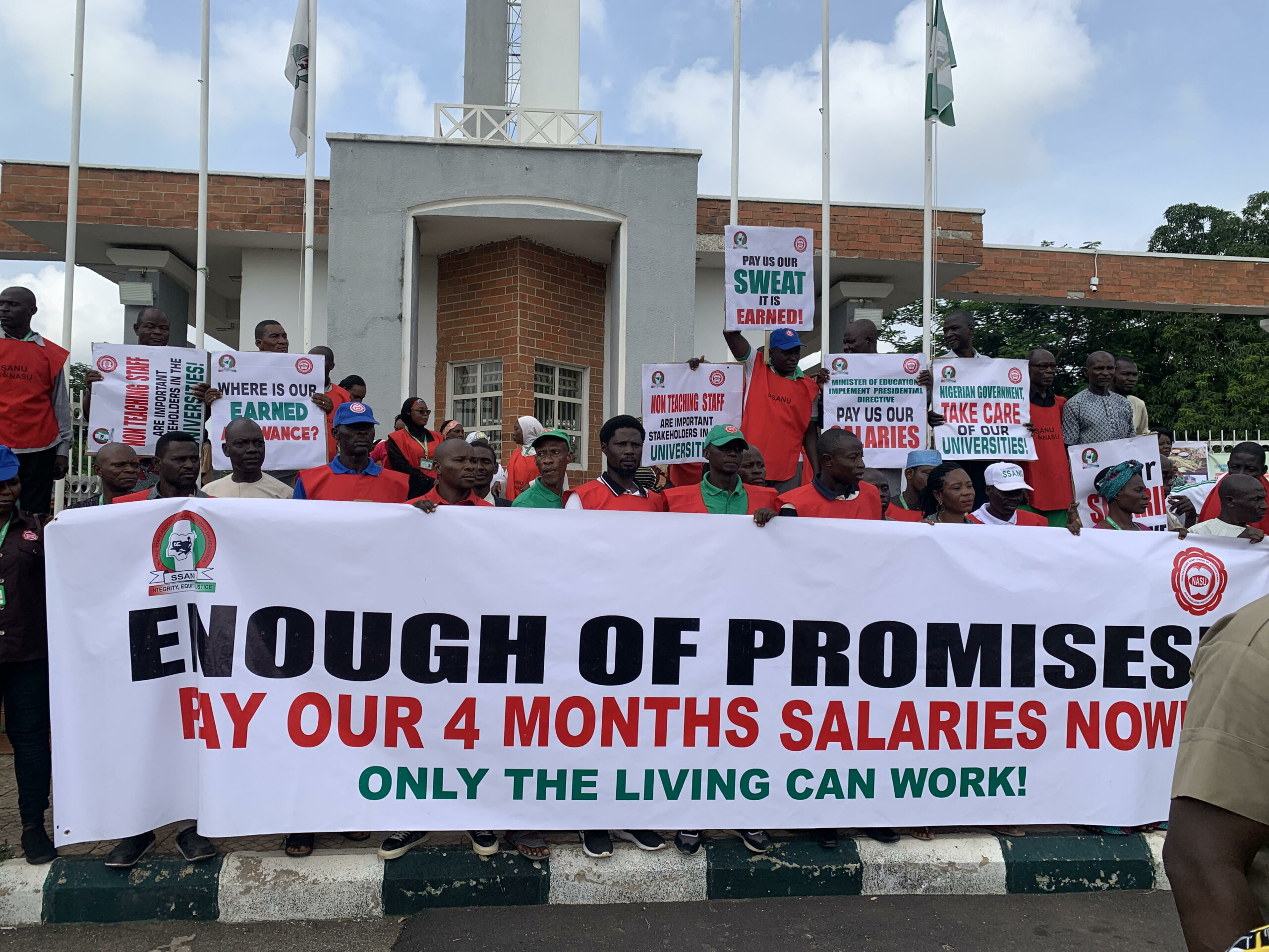 SSANU, NASU protest four months withheld salaries, threaten strike