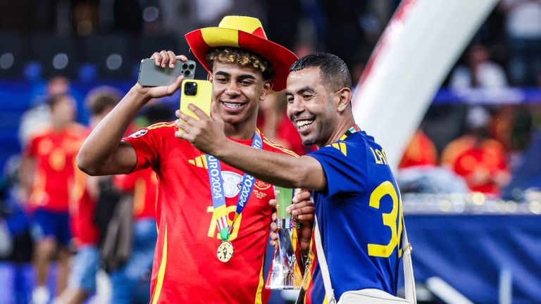 Four arrested after stabbing of Spanish football star Lamine Yamal’s father