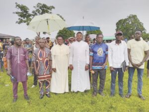 • Priests with leaders from both sides