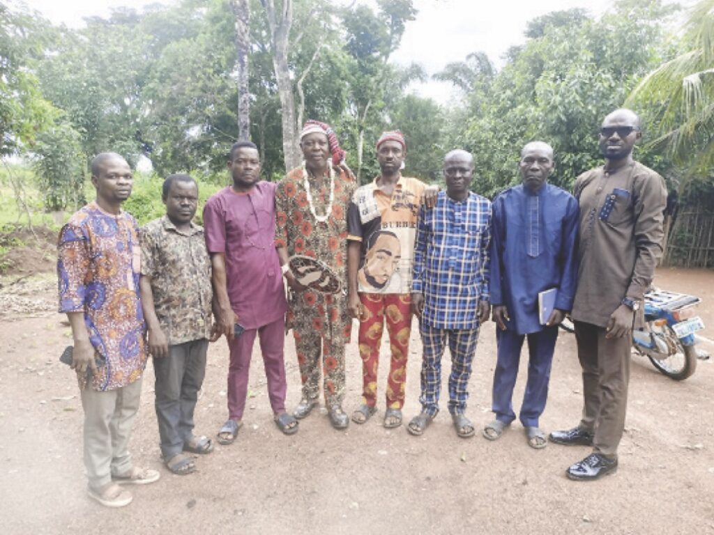 •Community stakeholders with The Sun Reporter, Uchenna Inya (2nd left)