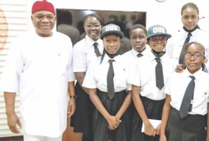 •Senator Kalu with youths of Gen Z