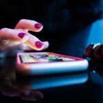 Hands-using-apps-on-mobile-phone