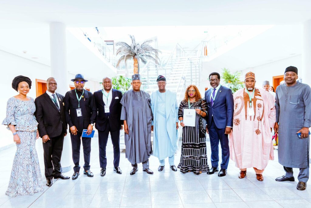 Nigeria signs Cape Town Accord on aircraft leasing