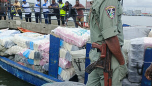 Over-loaded-boat-640×360