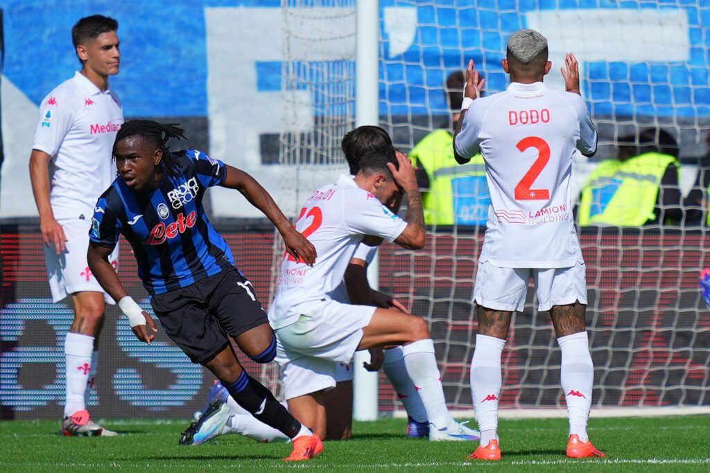 ademola-lookman-wheels-away-vs-fiorentina-scaled