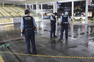Japan: Yokohama teenage suicide leads to two deaths