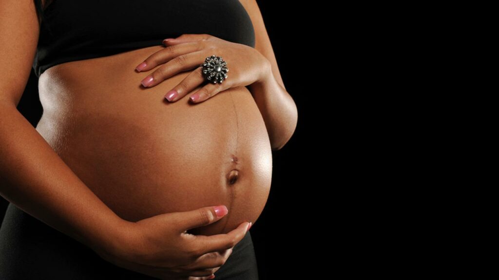 pregnant-black-woman