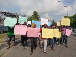Cross River PDP executives protest reinstatement of suspended chairman