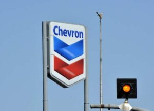 Chevron_sign-1024×683-e1477673615646