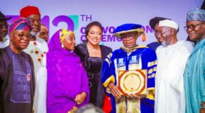 Sir Emeka Offior (centre)