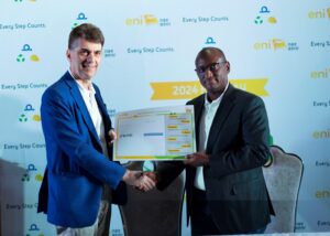 Mr.-Fabrizio-Bolondi-Managing-Director-of-NAE-in-a-handshake-with-Mr.-Aminu-Umar-CEO-of-STAC-Marine-after-signing-the-Pact-for-Safety-and-Environment-1