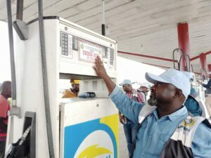 NMDPRA-sealing-an-erring-filling-station-in-Uvwie-Local-Government-Area-of-Delta