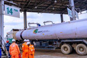 NNPC-Truck-at-the-Port-Harcourt-Refinery-gantry-loading-petrol-after-several-years-