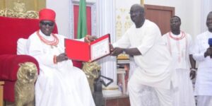 Okpebholo and Oba of Benin Ewuare II