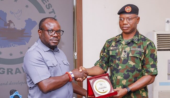 PAP-boss-oil-theft-650×375