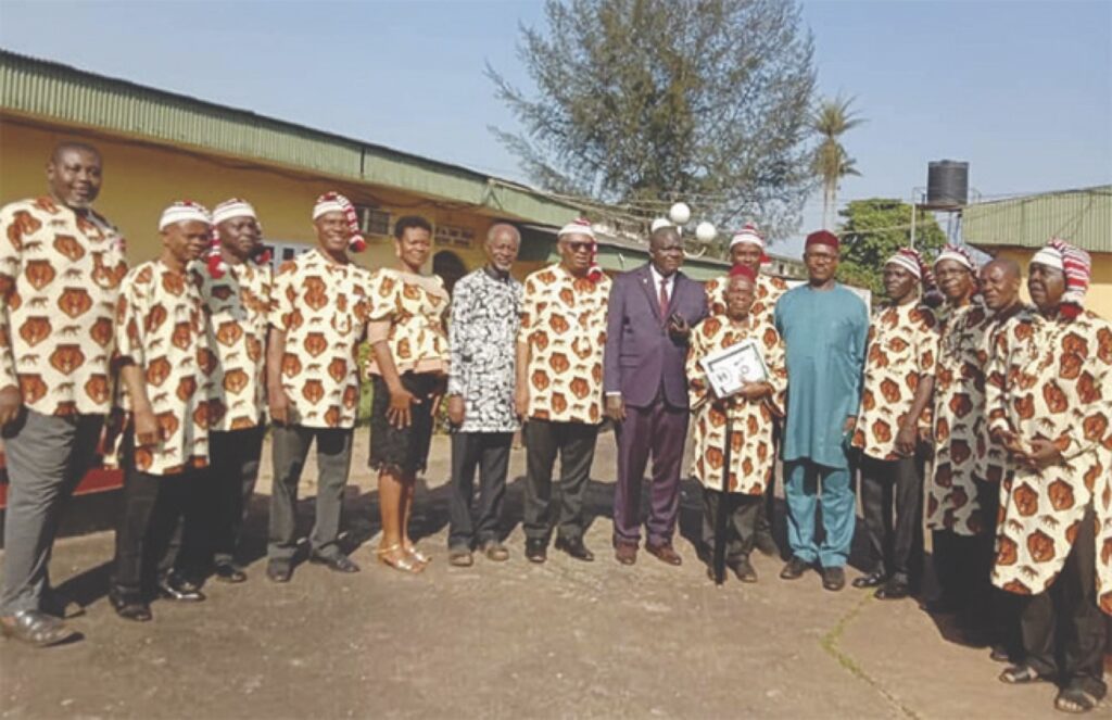 Prof. Ezeokonkwo, UNN DVC, Admin with Abia forum members
