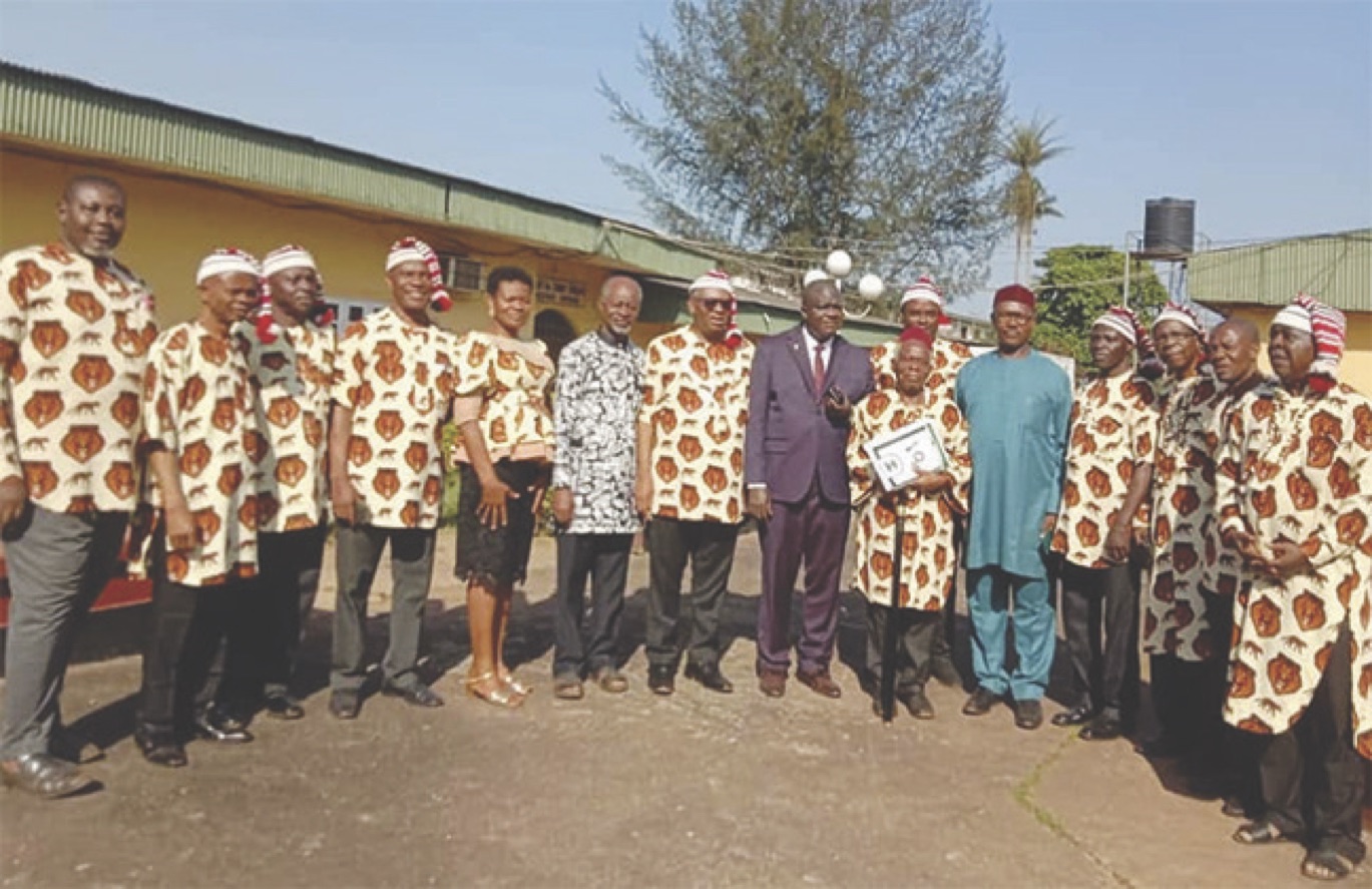 Prof. Ezeokonkwo, UNN DVC, Admin with Abia forum members