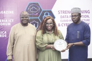 •Anuforo receiving the Africa Digital Awards last Saturday in Lagos.