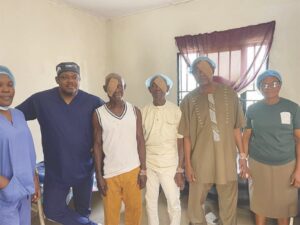 Doctors and beneficiaries after surgery