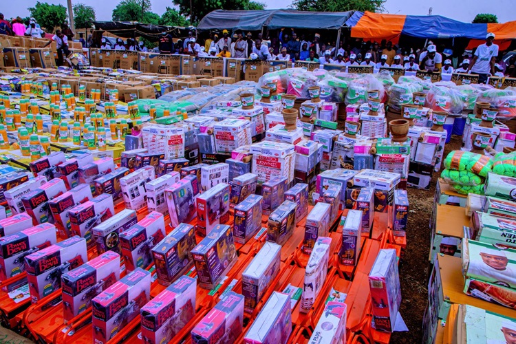 NEMA-Distributes-Relief-Materials-To-Flood-Banditry-Victims-In-Sokoto