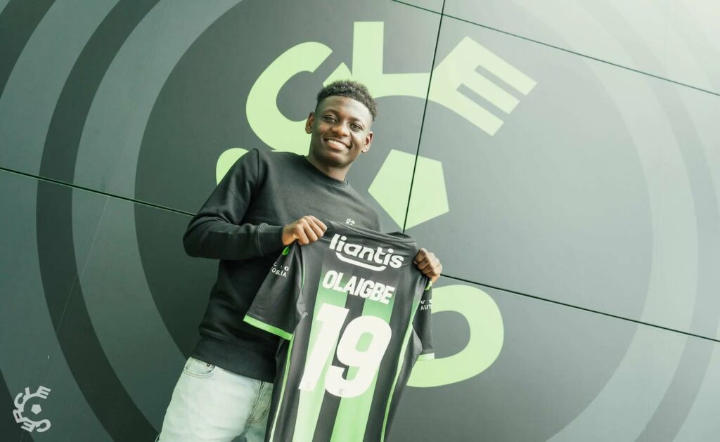 kazeem-olaigbe-signs-cercle-brugge