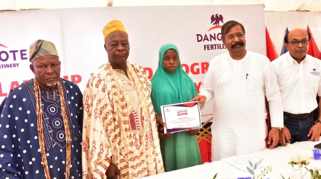 Dangote Refinery awards scholarships to 473 studentss