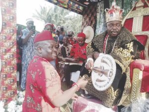 Eze Ohazurumee confers Ogbuzuru-Oha 1 on Anegu