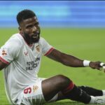Finidi blasts Sevilla over Iheanacho’s poor treatment