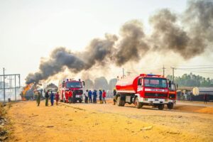 Niger: Governor Bago visits site of fatal tanker explosion