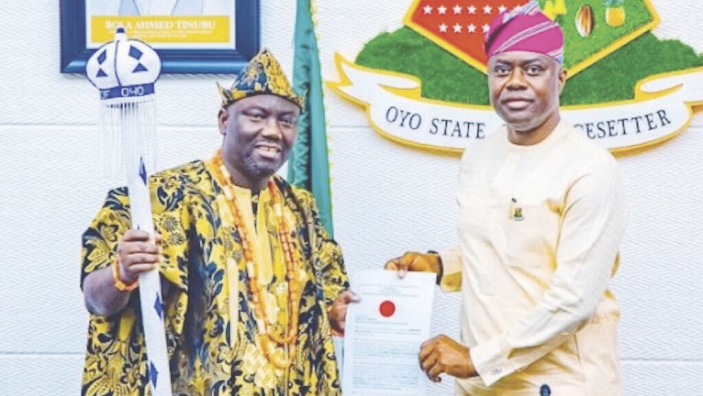 Governor Makinde (right) and Alafin Owoade