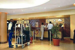 Guests-arriving-a-Hotel