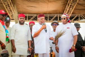 Sen Kalu receives over 8,000 defectors to APC in Abia North