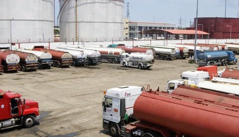 Petrol-tankers-waiting-to-load-at-NNPC-depot-480×3002-1