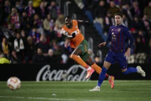 Valencia faces tough Umar Sadiq decision