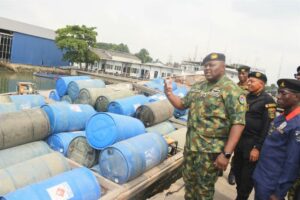 Nigerian Navy intercepts oil thieves, drug smugglers in Lagos waters