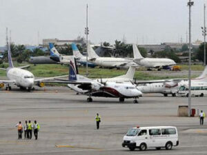 Airplanes-Airport-350×263