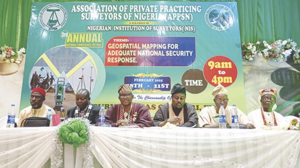 Dignitaries on hightable