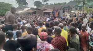Policeman kills Rivers youth, sparks protest