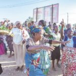 Traders welcoming the governor