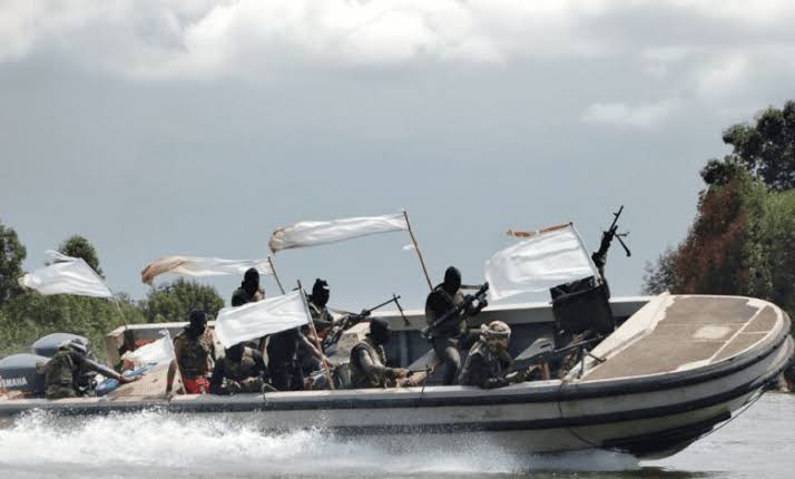 pirates hijack boat in Rivers