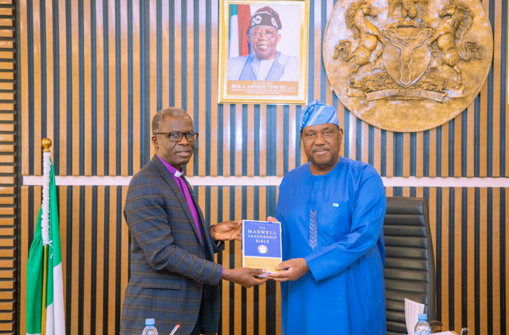 Secretary to the Government of the Federation, George Akume, with the President of Management of the Fellowship of Churches of Christ in Nigeria also known as Tarayyar Ekklesiyoyin Kristi A Nigeria (TEKAN) in Abuja