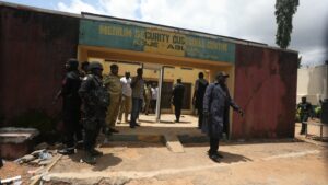 220706095018-04-abuja-nigeria-prison-break