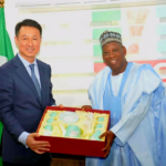 APC National Chairman Dr Abdullahi Ganduje, on Tuesday, received the Chinese Ambassador to Nigeria, HE. Yu Dunhai, at the Party’s National Secretariat in Abuja