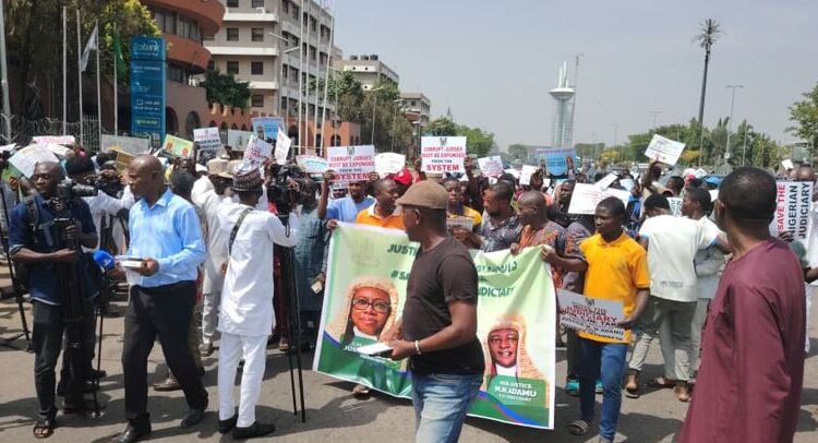 Massive protest grounds Abuja over Benue judiciary crisis